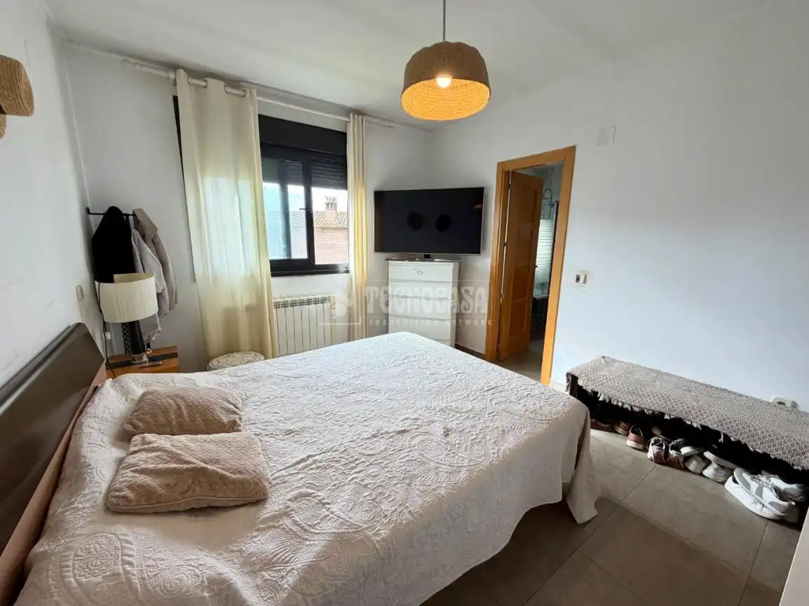Habitación de Casa o chalet en venta en Serracines con Calefacción y Jardín privado