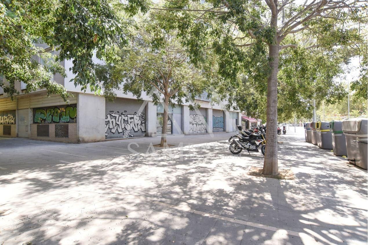 Vista exterior de Piso en venta en  Barcelona Capital