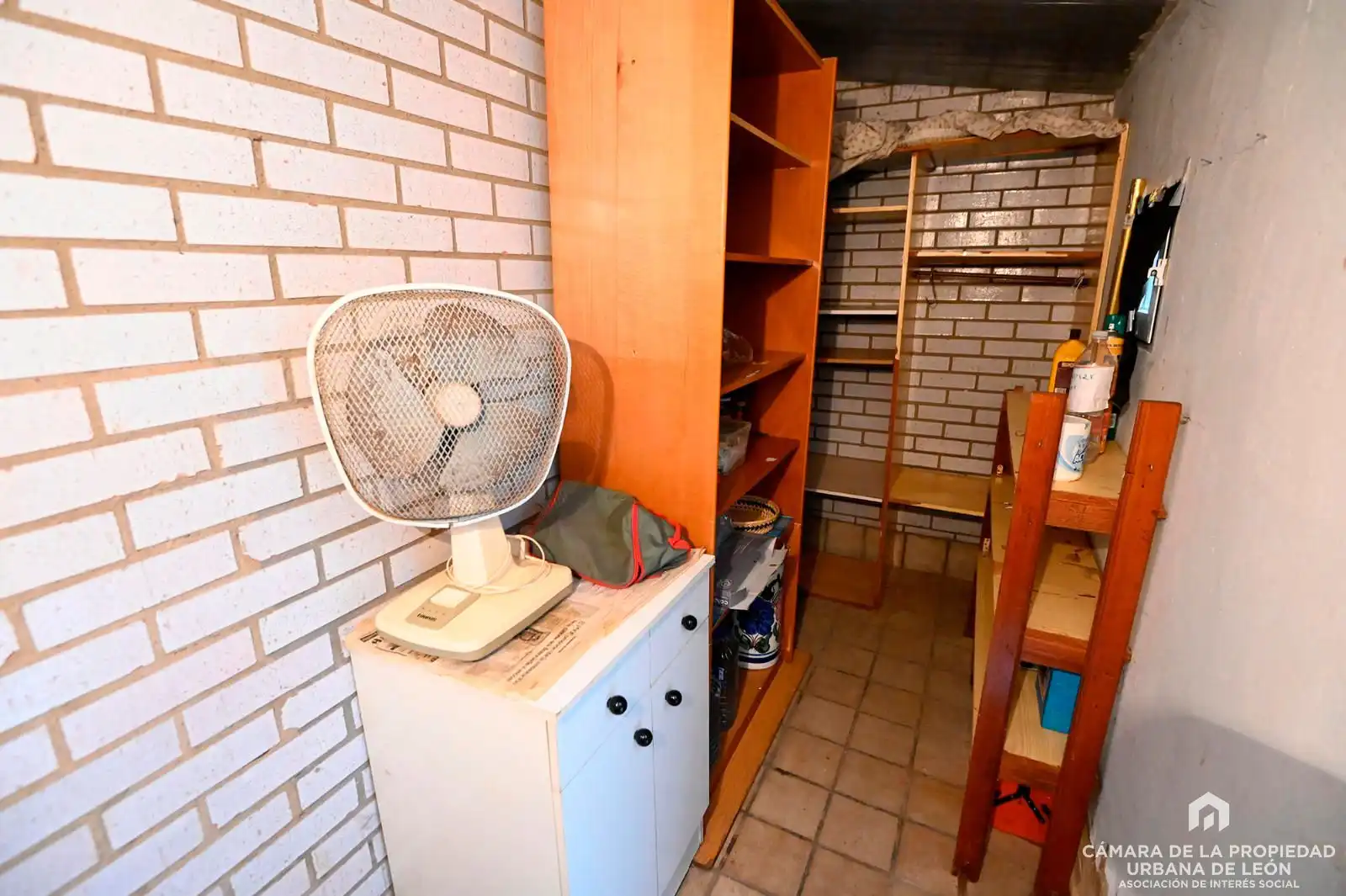 Piso en venta en León Capital  con Calefacción, Terraza y Trastero