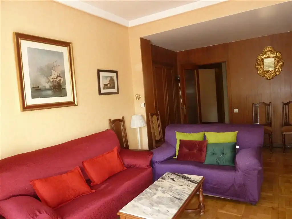 Sala de estar de Piso en venta en  Pamplona / Iruña con Calefacción, Parquet y Terraza
