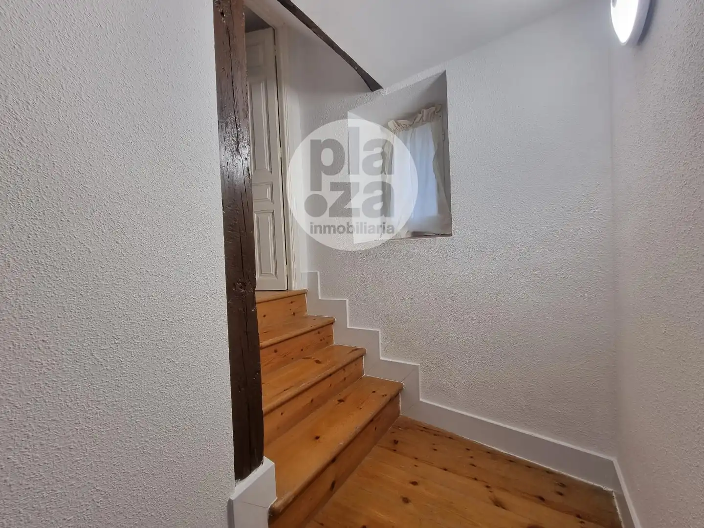 Casa o xalet de lloguer en Burgos amb Calefacció, Traster i Moblat