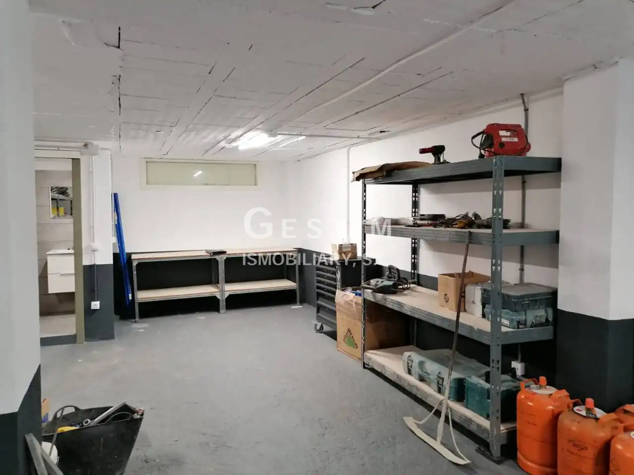 Commercial properties for rent in Vic