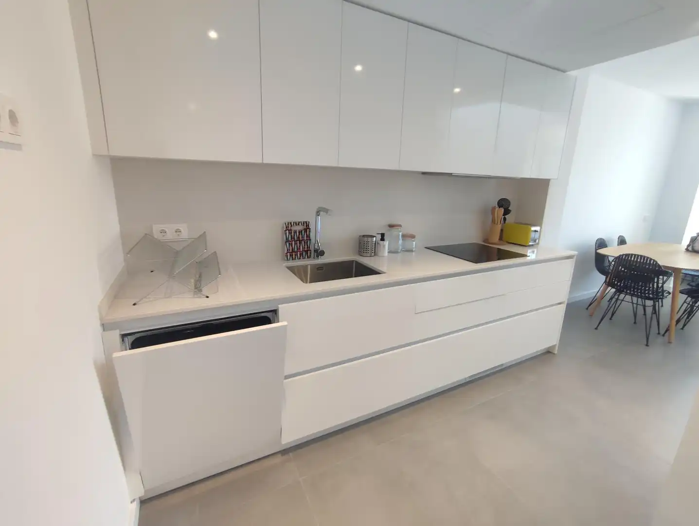 Cocina de Dúplex de alquiler en Palamós con Aire acondicionado, Terraza y Amueblado