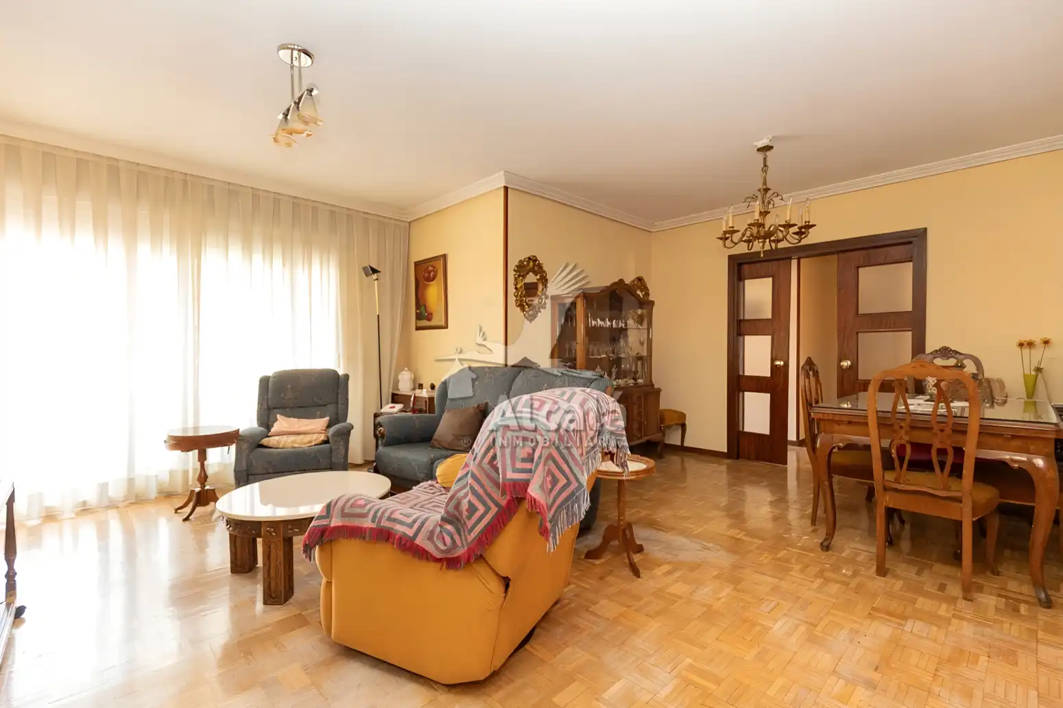 Sala de estar de Piso en venta en Alcalá de Henares con Calefacción, Jardín privado y Parquet