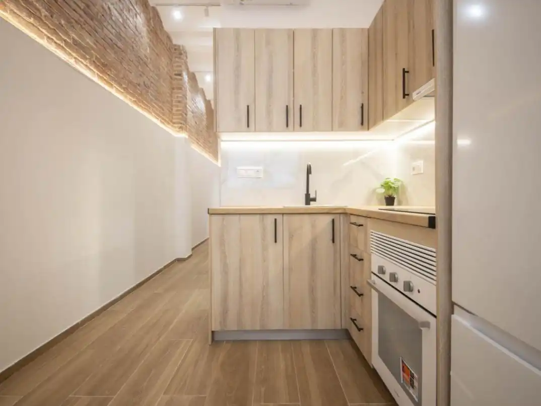 Kitchen of Flat for sale in Barcelona  with Air Conditioner, Private garden and Parquet flooring