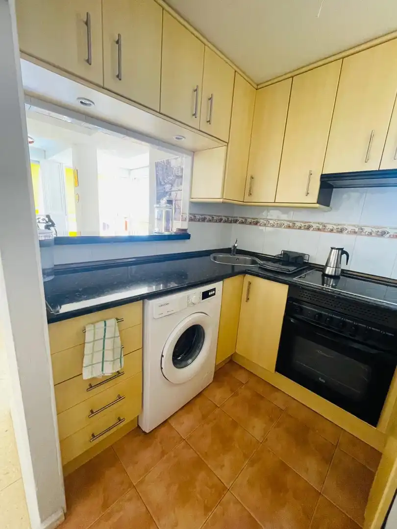 Cocina de Apartamento en venta en Benidorm con Aire acondicionado, Calefacción y Amueblado