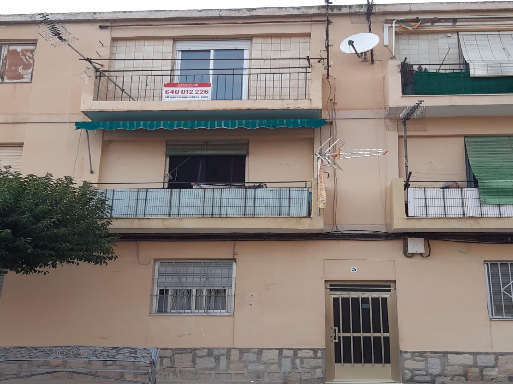 Vista exterior de Pis en venda en Elda amb Terrassa