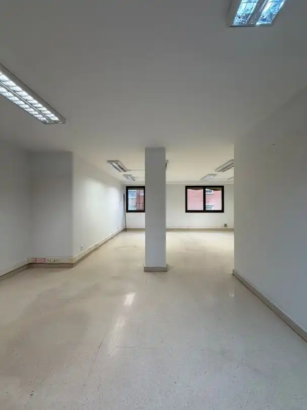 Oficina en venta en La Calzada