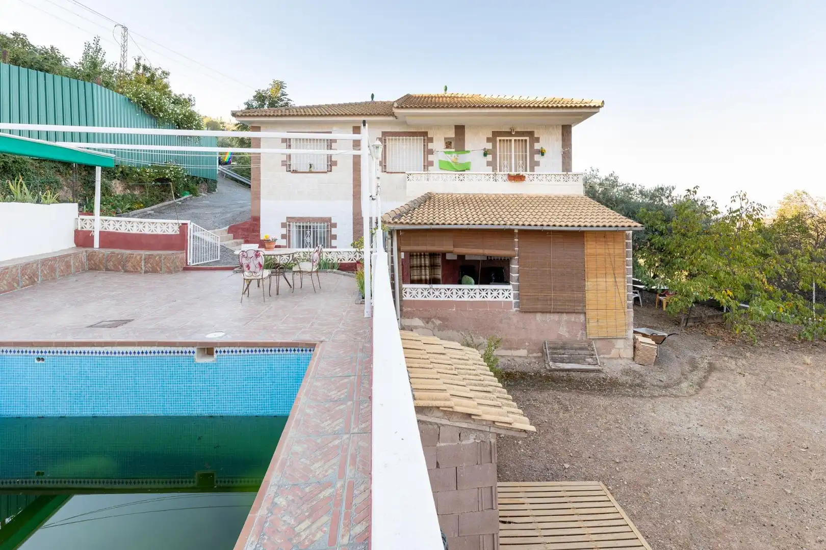Vista exterior de Casa o xalet en venda en Cogollos de la Vega amb Jardí privat, Terrassa i Traster