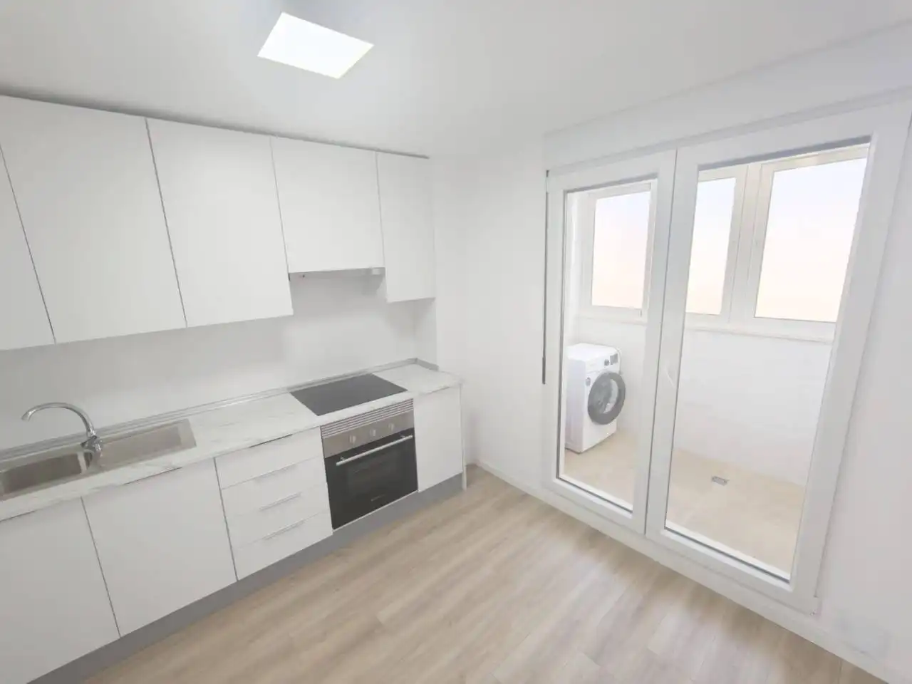 Küche von Wohnung zur Miete in Murcia mit Terrasse, Abstellraum und Balkon