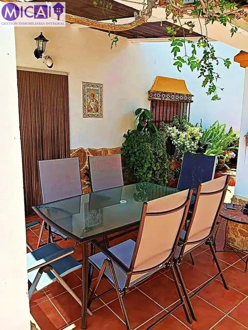 Terrassa de Casa o xalet en venda en Chiclana de la Frontera amb Aire condicionat, Jardí privat i Traster