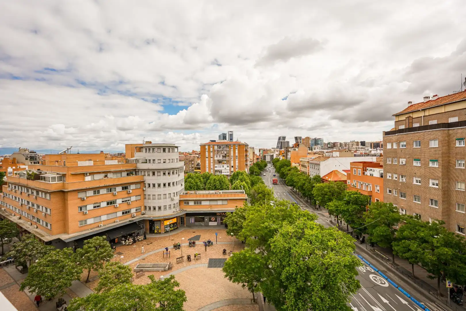 Vista exterior de Piso en venta en Madrid con Aire acondicionado, Calefacción y Terraza