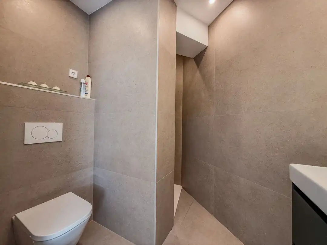 Badezimmer von Wohnung zur Miete in Donostia - San Sebastián  mit Heizung, Privatgarten und Terrasse