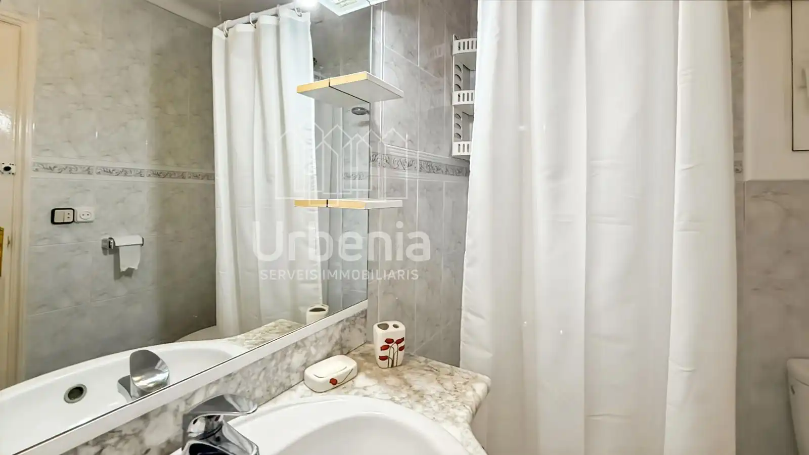 Baño de Piso en venta en Malgrat de Mar con Aire acondicionado, Calefacción y Terraza