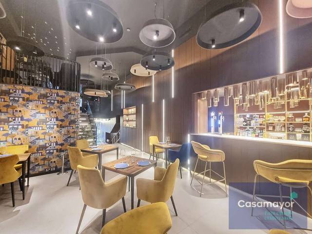 Local comercial en Alquiler en Avenida del Doctor Gadea en Ensanche - Diputación