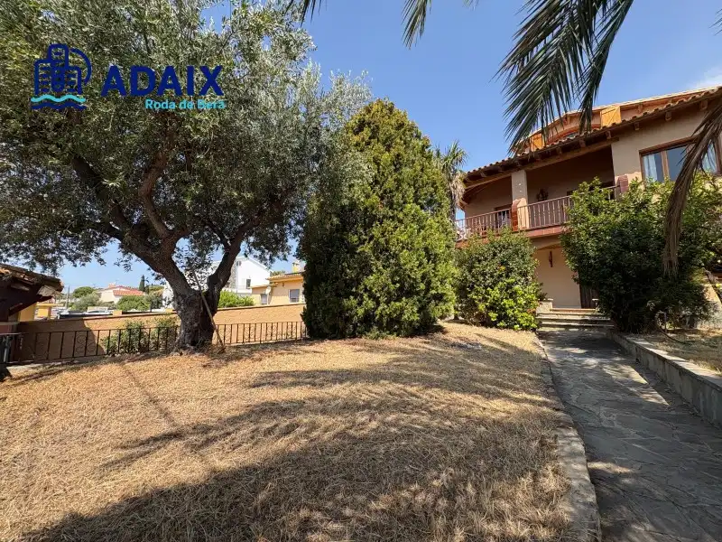 Vista exterior de Casa o chalet en venta en Roda de Berà con Terraza, Trastero y Horno