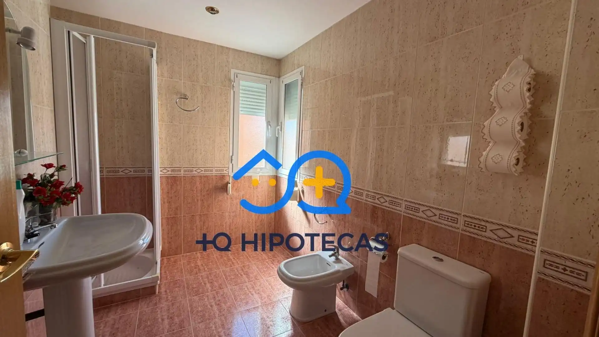 Bathroom of Flat for sale in Toledo  with Air Conditioner, Terrace and Storage room