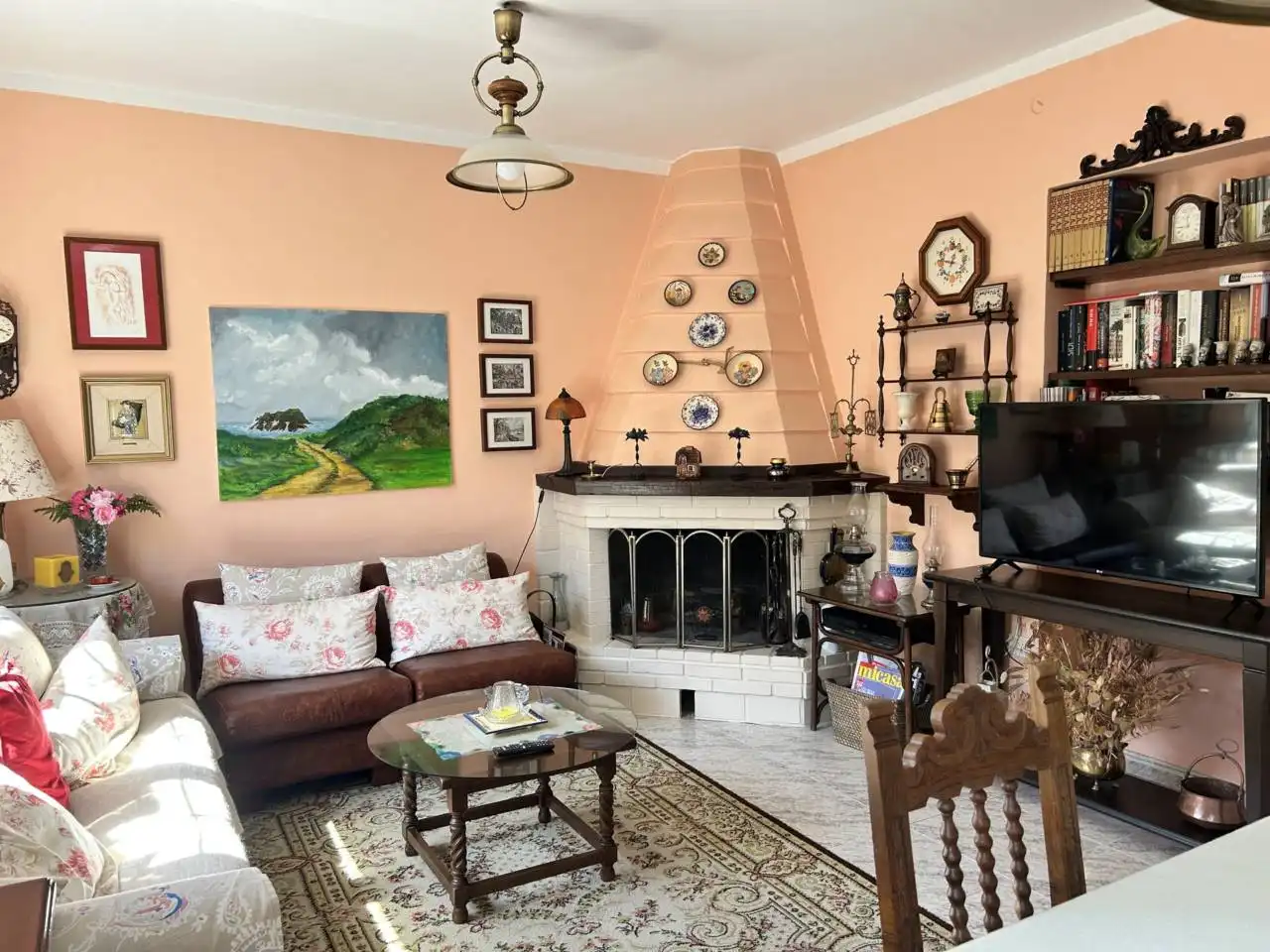 Wohnzimmer von Haus oder Chalet zum Verkauf in Llanes mit Heizung, Privatgarten und Terrasse