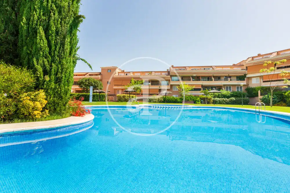 Piscina de Ático en venta en Bétera con Aire acondicionado, Calefacción y Jardín privado