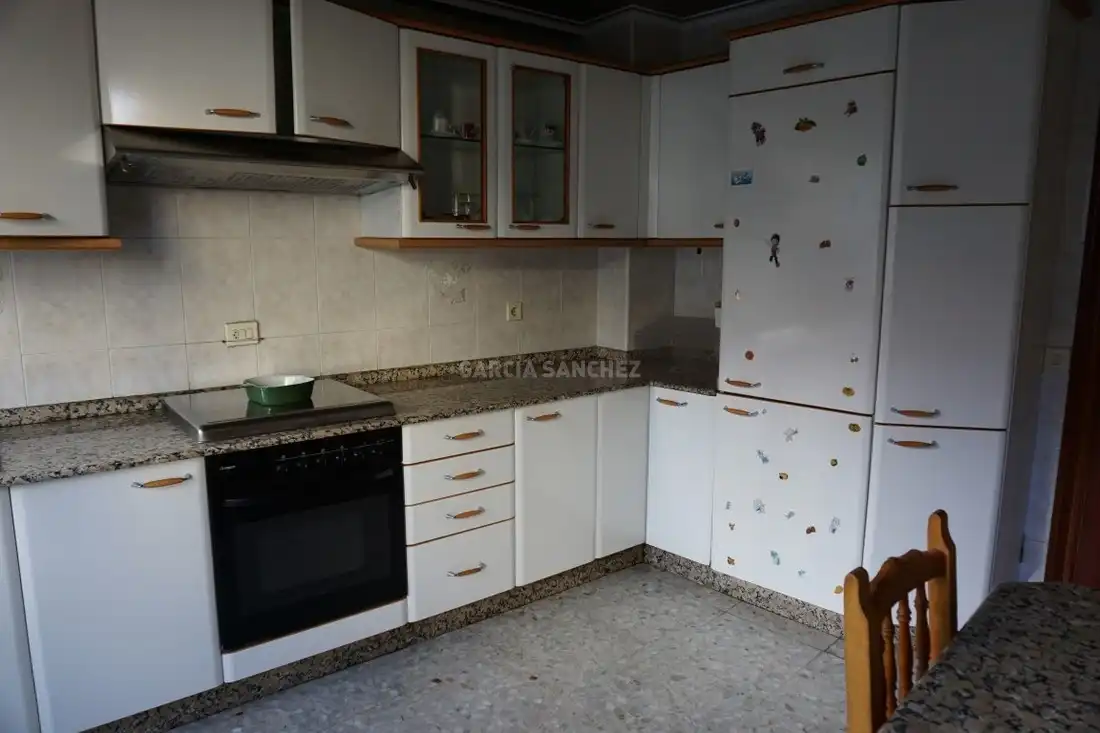 Küche von Einfamilien-Reihenhaus zum Verkauf in Rianxo