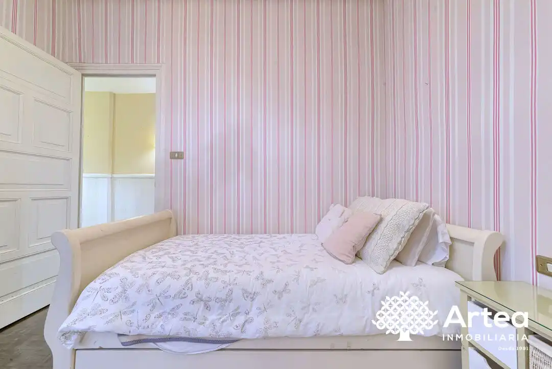 Habitación de Piso en venta en Getxo  con Calefacción, Trastero y Balcón