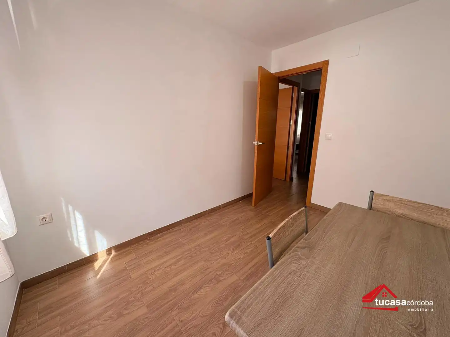 Piso de alquiler en Santa Rosa - Valdeolleros