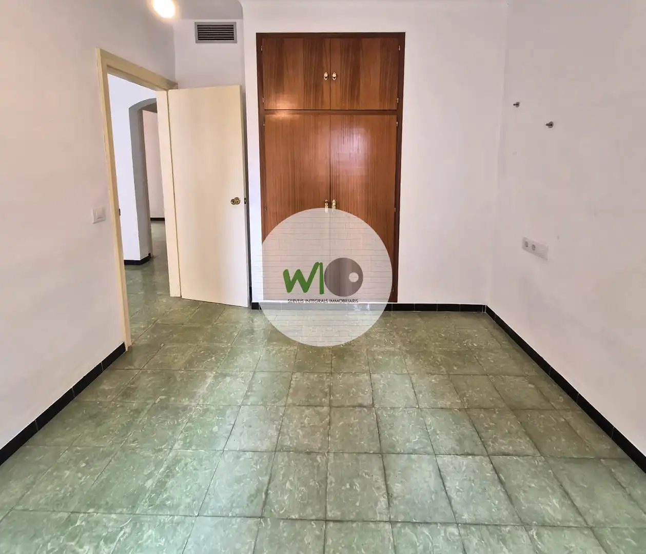 Wohnung zur Miete in Ventalló mit Klimaanlage, Heizung und Terrasse