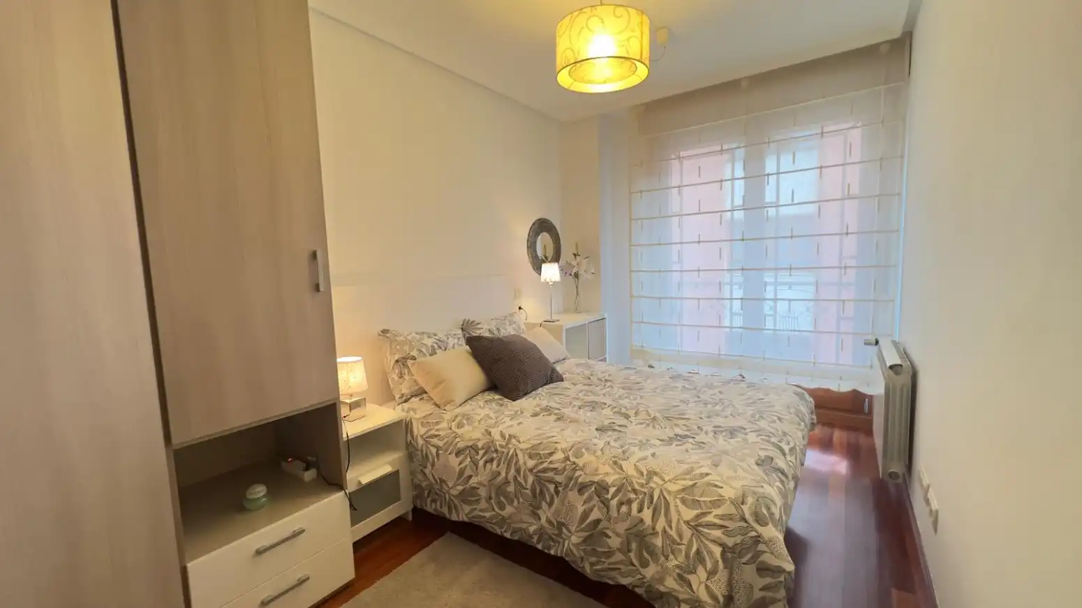 Bedroom of Flat for rent in Gijón   with Heating, Parquet flooring and Furnished