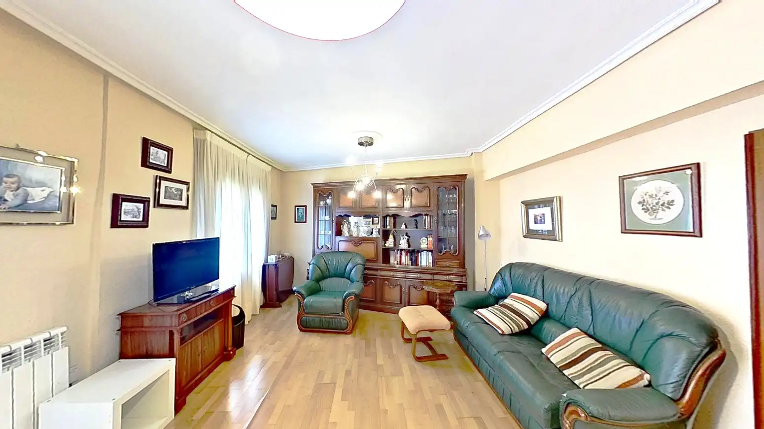 Living room of Flat for sale in Torrelavega   with Heating, Parquet flooring and Storage room