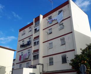 Exterior view of Flat for sale in  Sevilla Capital