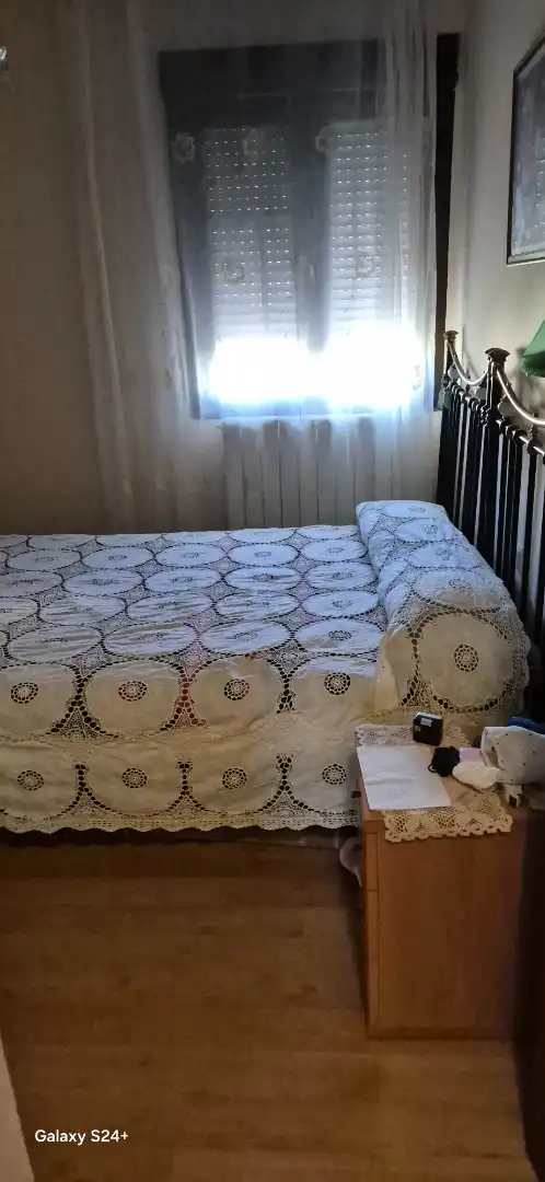 Bedroom of Flat for sale in  Logroño  with Heating, Parquet flooring and Furnished