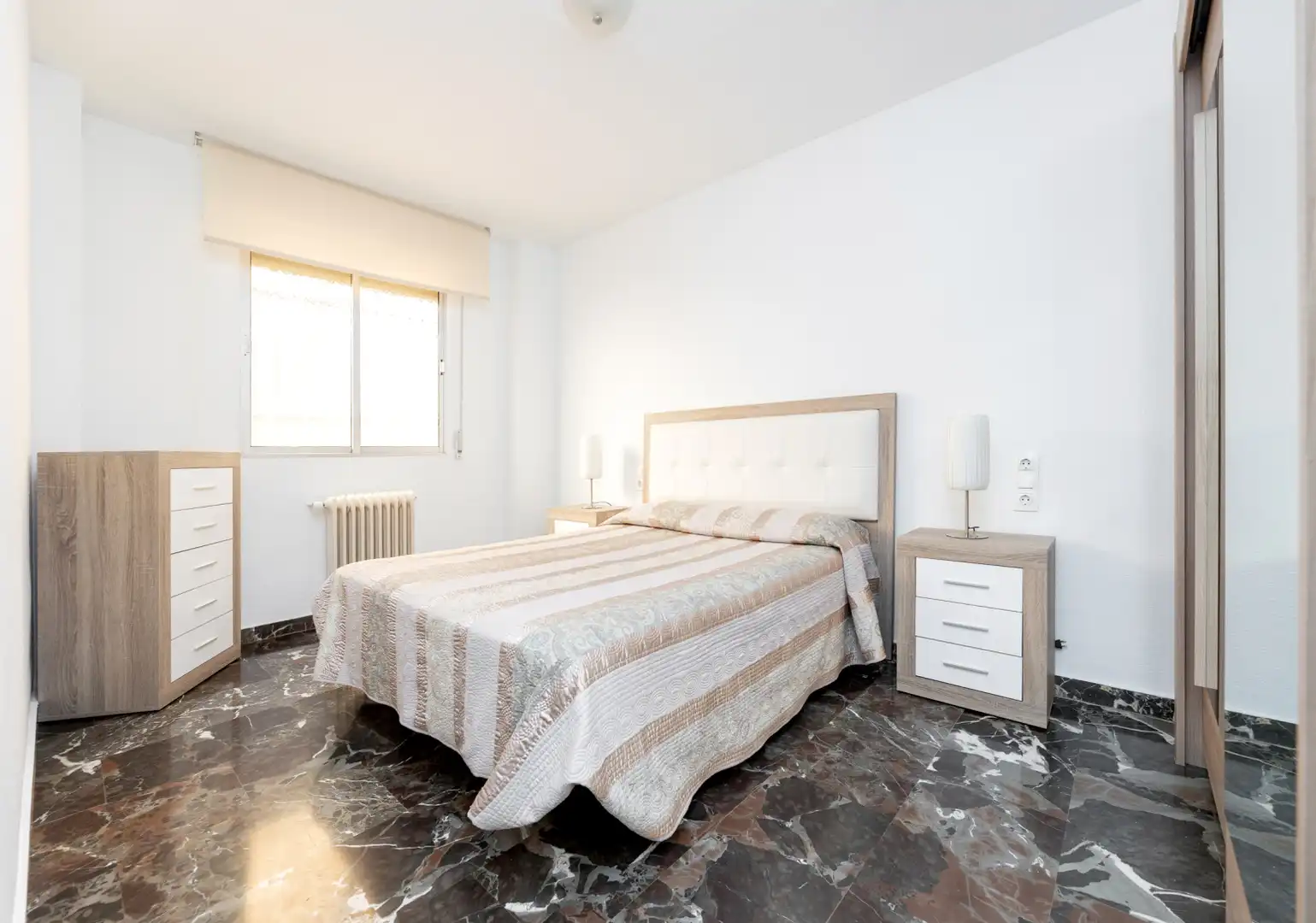 Flat with terrace to rent in Granada - CL SAN JUAN DE DIOS 26, imagen 2