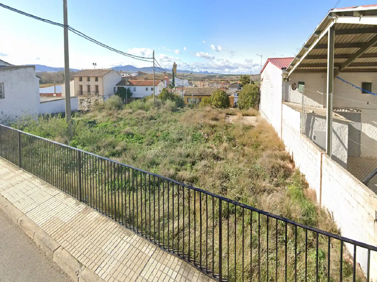 Residential land for sale in Calle Salida a Épila