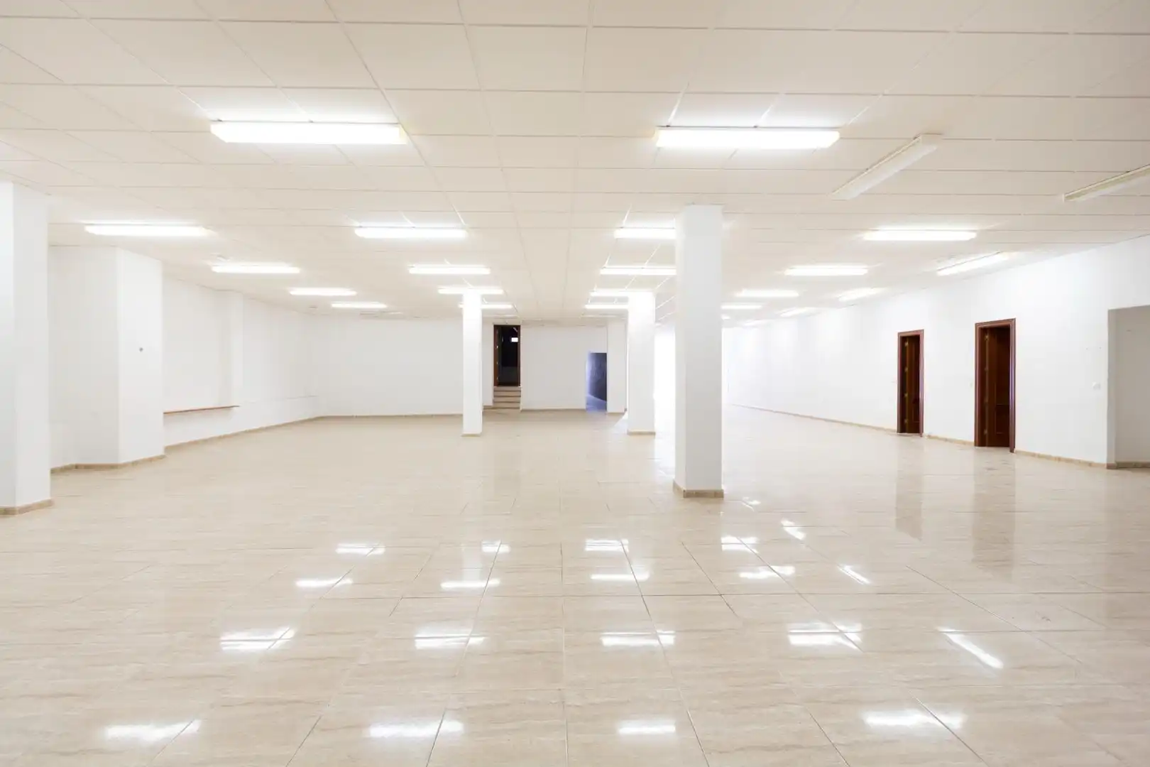 Local comercial en venda a Calle JUAN CARLOS I