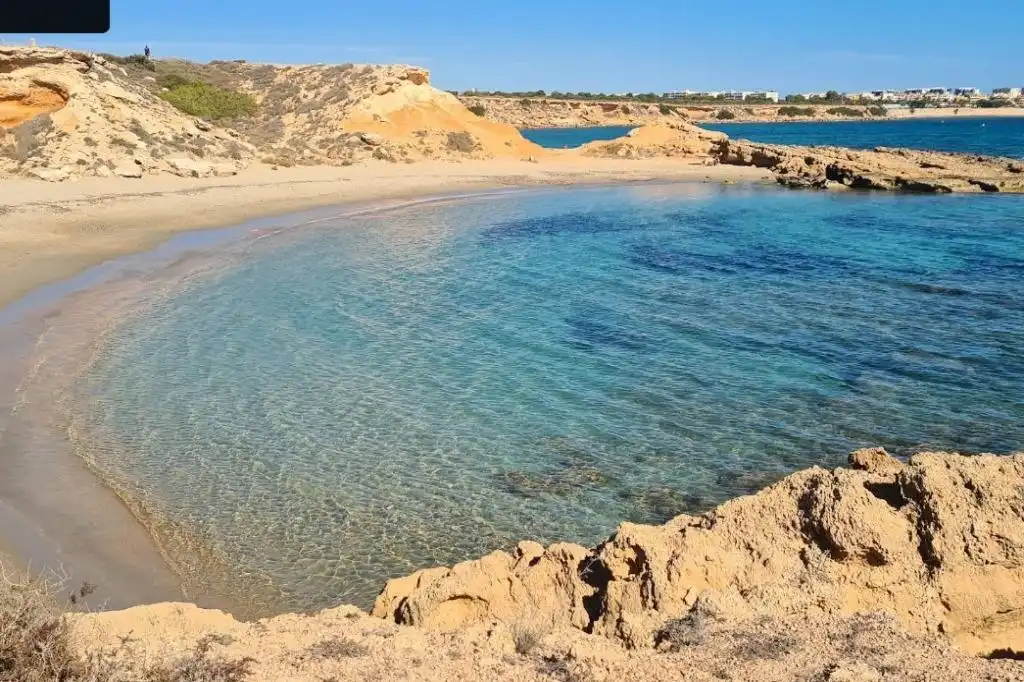 Vista exterior de Casa o xalet en venda en Orihuela amb Terrassa i Piscina comunitària