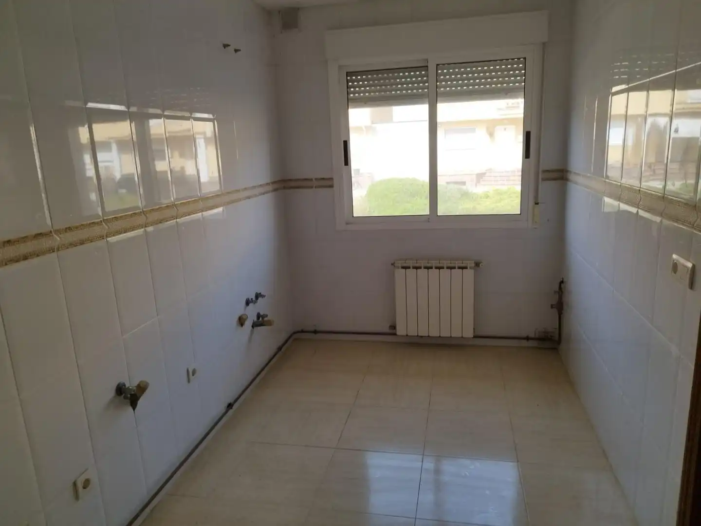 Dormitori de Casa adosada en venda en Congosto amb Jardí privat
