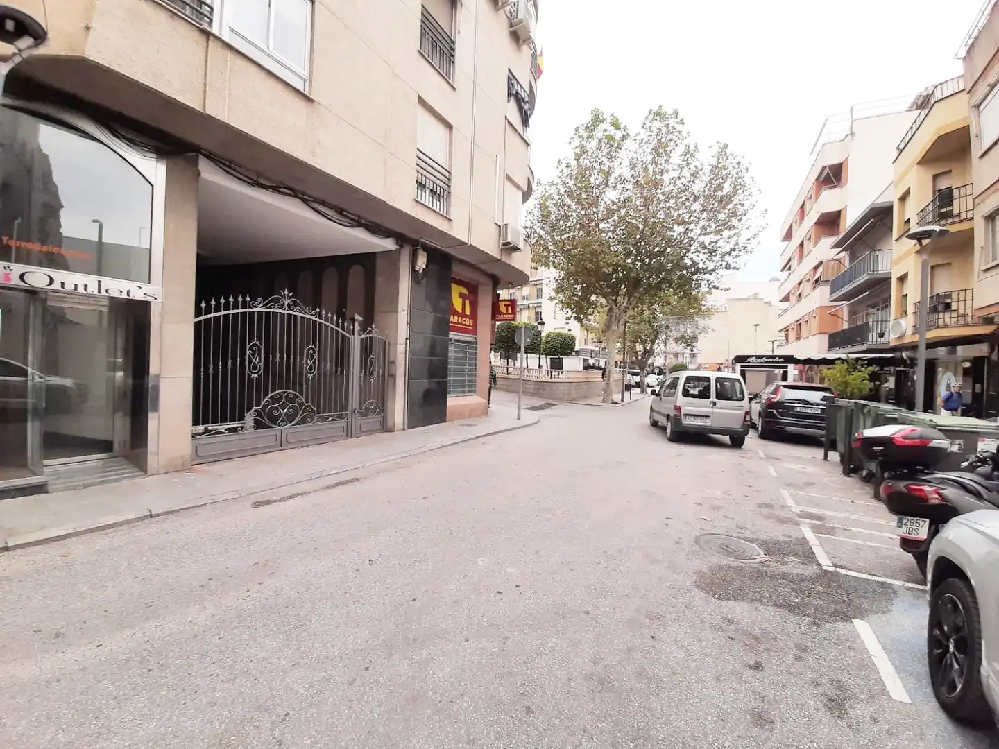 Local comercial de lloguer a Avenida Constitucion 84, imagen 3