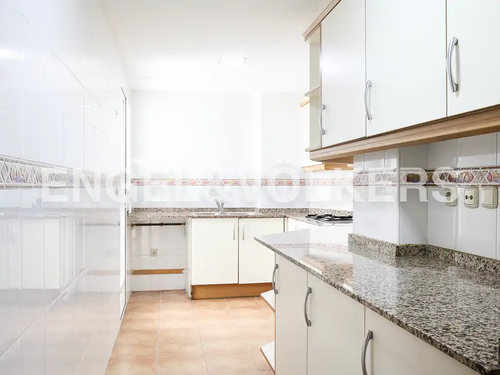 Küche von Wohnung zur Miete in Valencia mit Klimaanlage, Heizung und Balkon