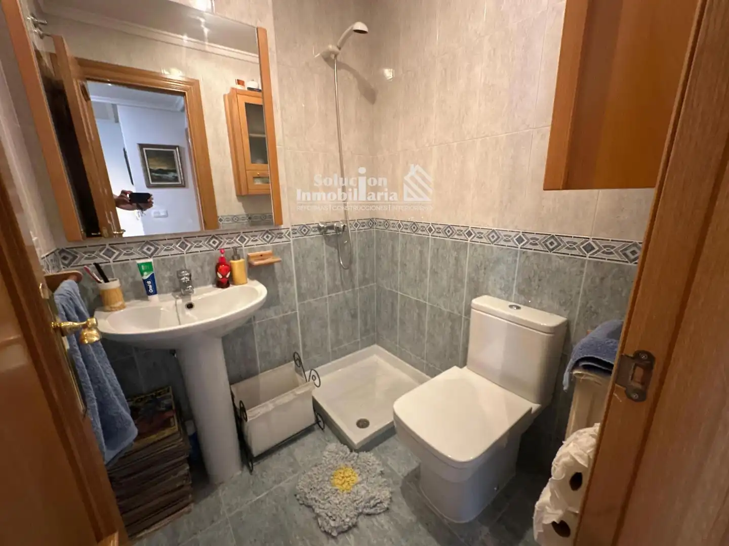 Badezimmer von Einfamilien-Reihenhaus zum Verkauf in Salamanca mit Heizung, Privatgarten und Möbliert