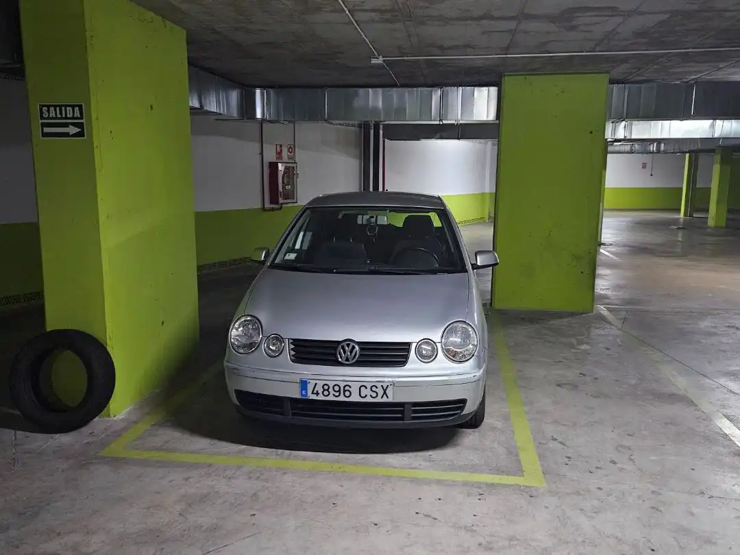 Parkplatz von Garage zur Miete in Madrid mit Alarm