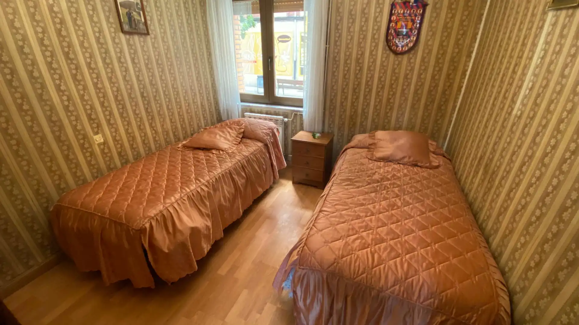 Habitación de Piso de alquiler en San Martín del Rey Aurelio con Calefacción, Amueblado y Horno