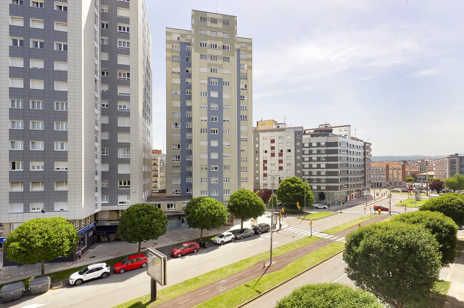 Vista exterior de Piso en venta en Gijón  con Calefacción