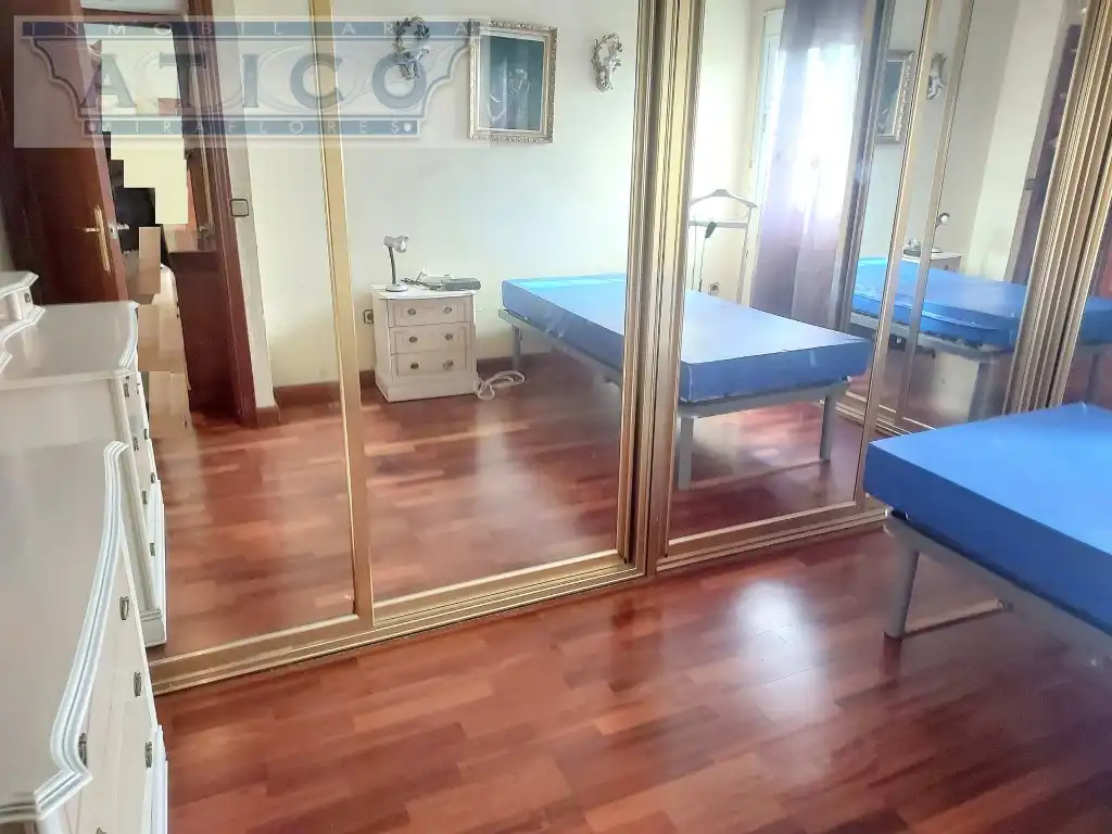 Bedroom of Flat for sale in Sevilla  with Air Conditioner and Terrace