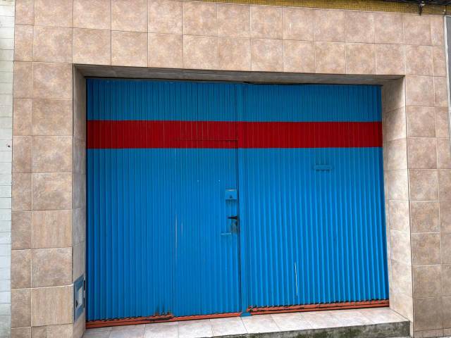 Local comercial en Alquiler en Laviada