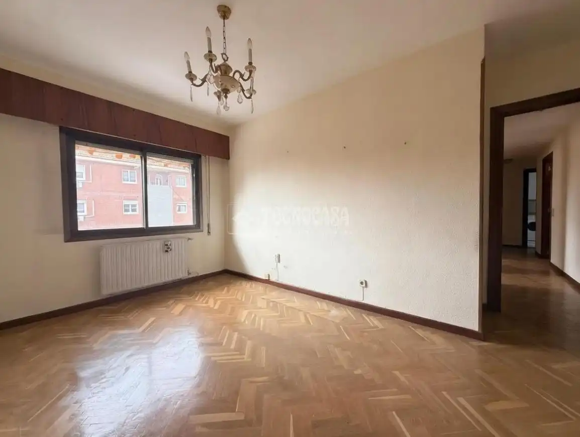 Dormitori de Pis en venda en Madrid amb Aire condicionat, Parquet i Terrassa