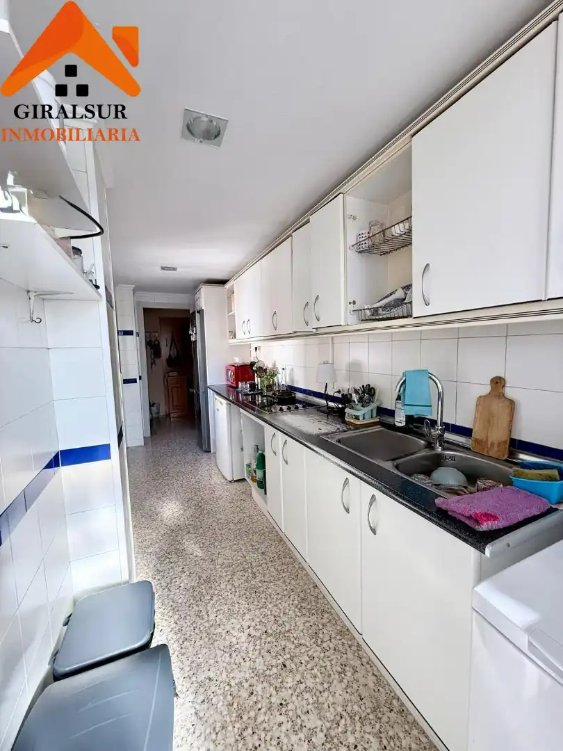 Kitchen of Flat for sale in Sevilla  with Air Conditioner and Terrace