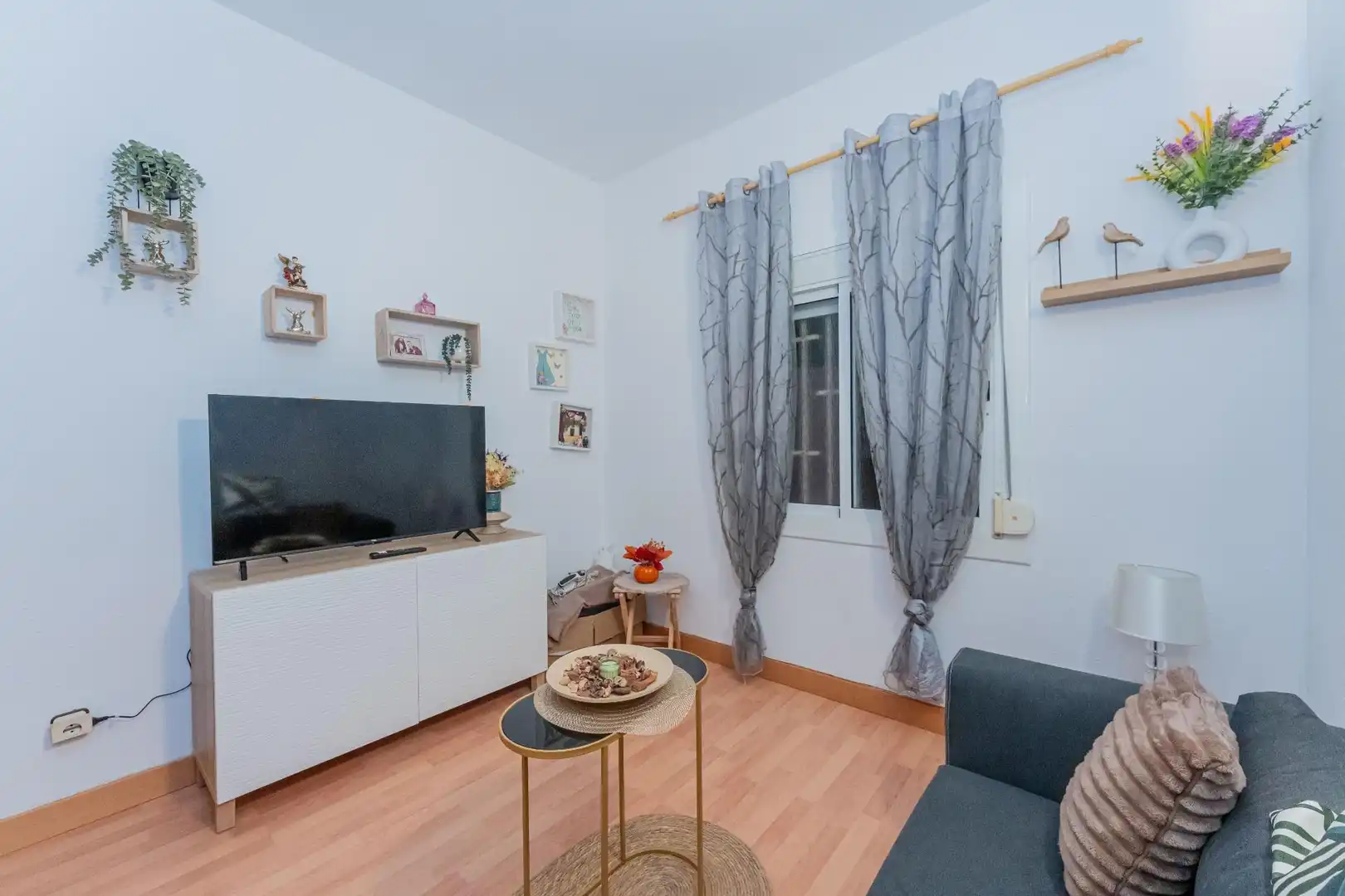 Sala d'estar de Pis en venda en Gavà amb Aire condicionat, Calefacció i Parquet