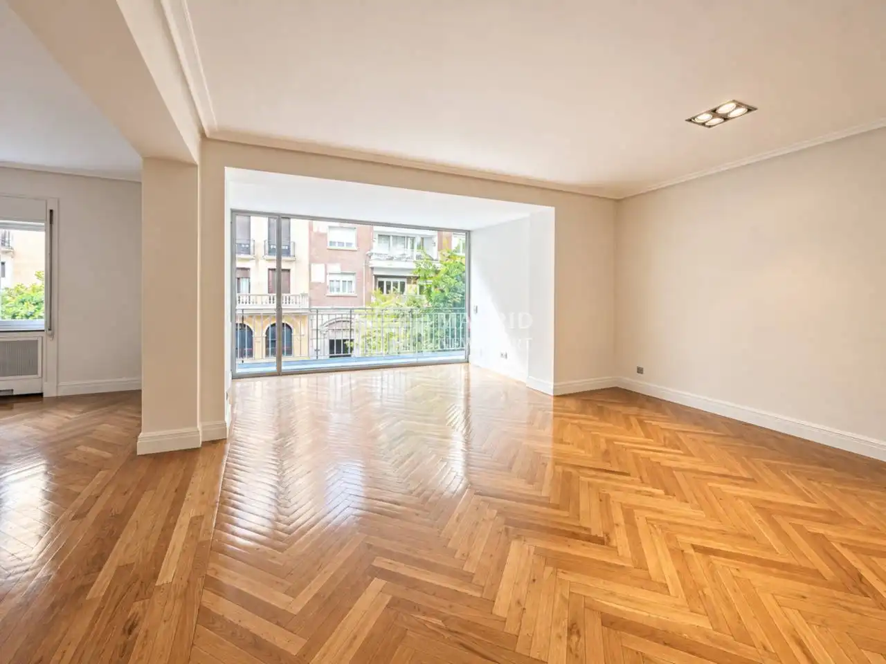 Exterior view of Flat for rent in Madrid  with Air Conditioner, Heating and Parquet flooring
