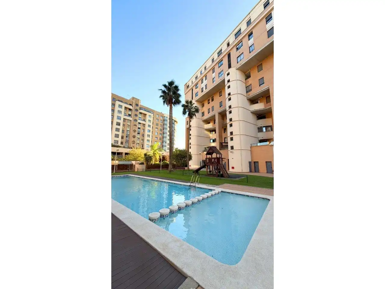 Swimming pool of Flat for sale in Valencia  with Air Conditioner, Private garden and Terrace