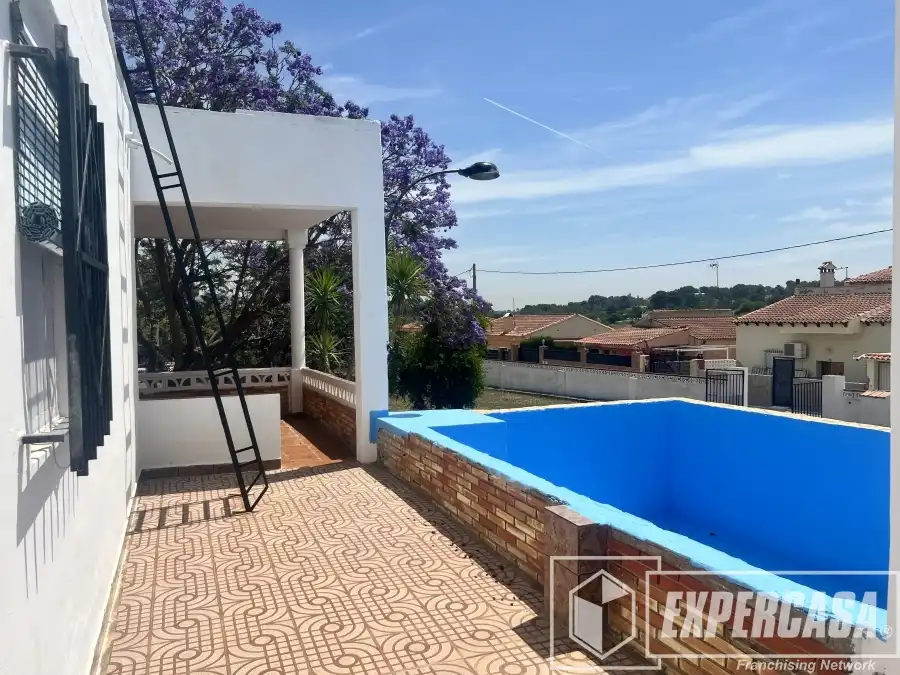 Piscina de Casa o xalet en venda en Torrent amb Terrassa i Piscina